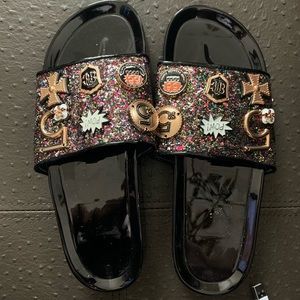 5 Chanel Slides